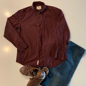 American Eagle wine colored button down